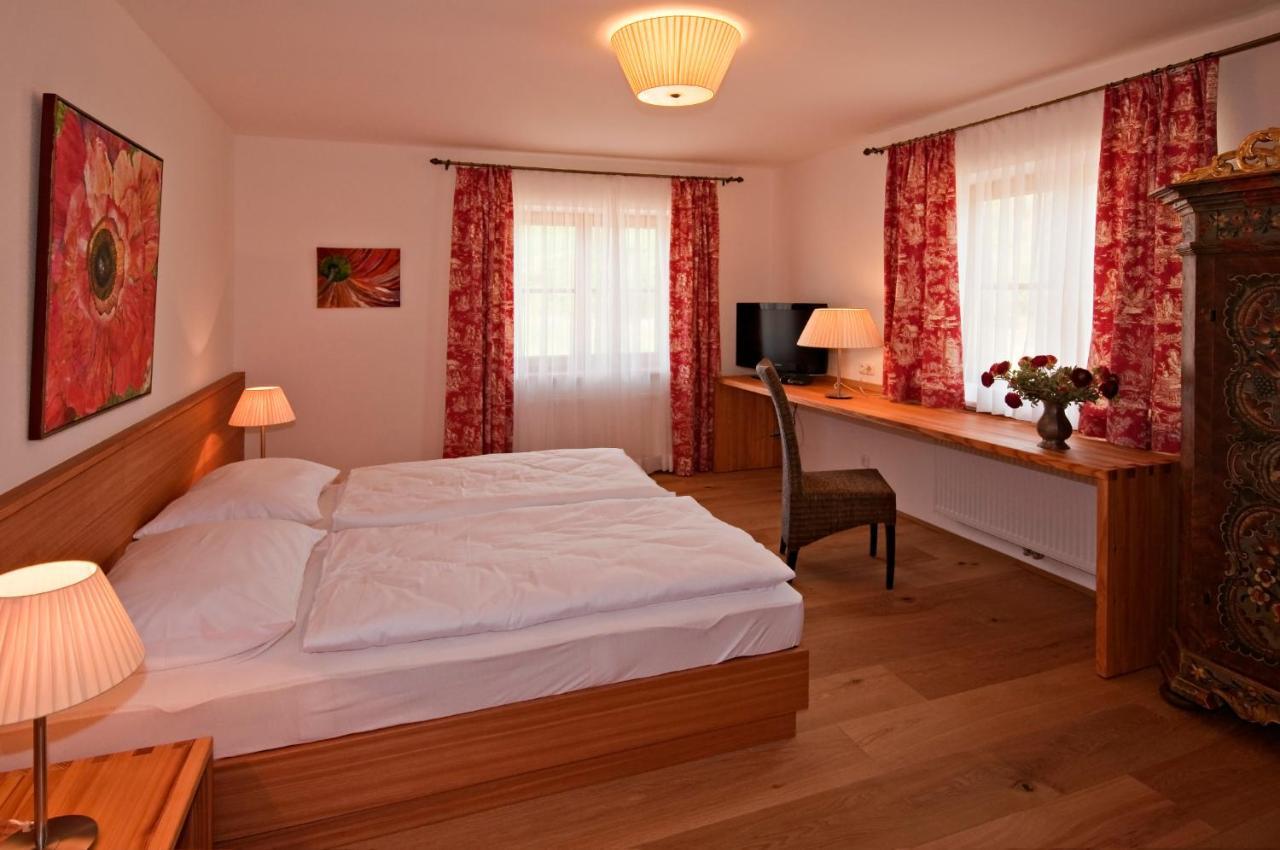 Gastehaus Schloss Bernau Hotel Fischlham Cameră foto